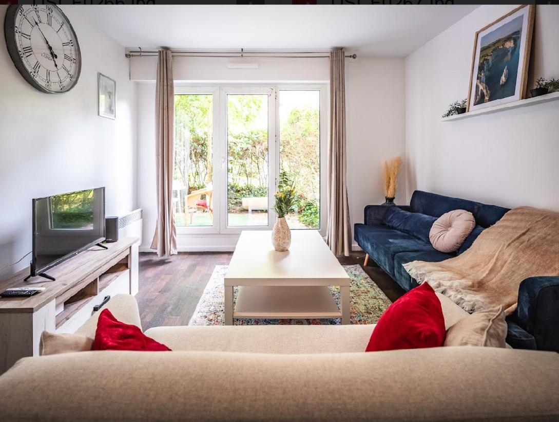 Le Havre De Paix A Suresnes Apartment Exterior photo